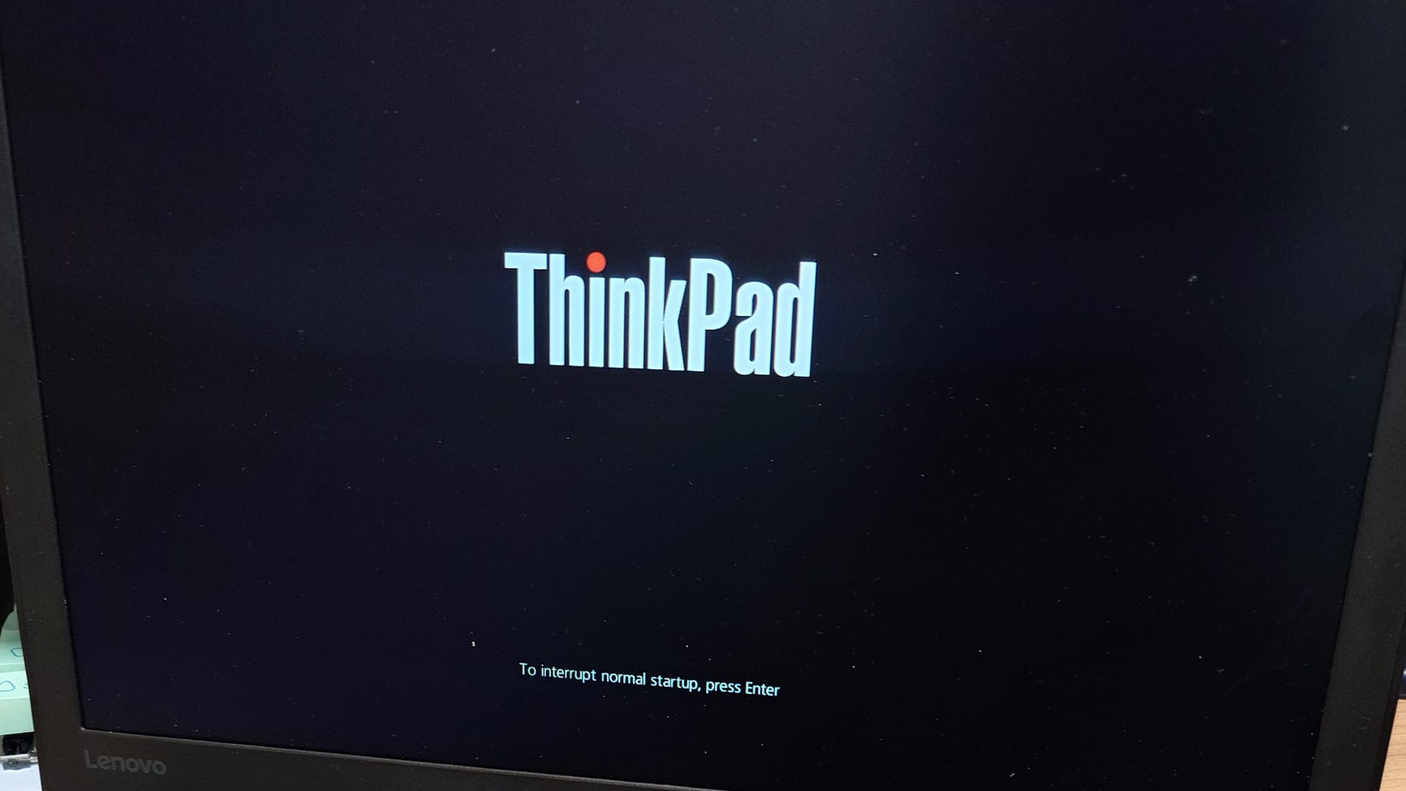 ThinkPadシリーズの起動画面でブランド感を高める